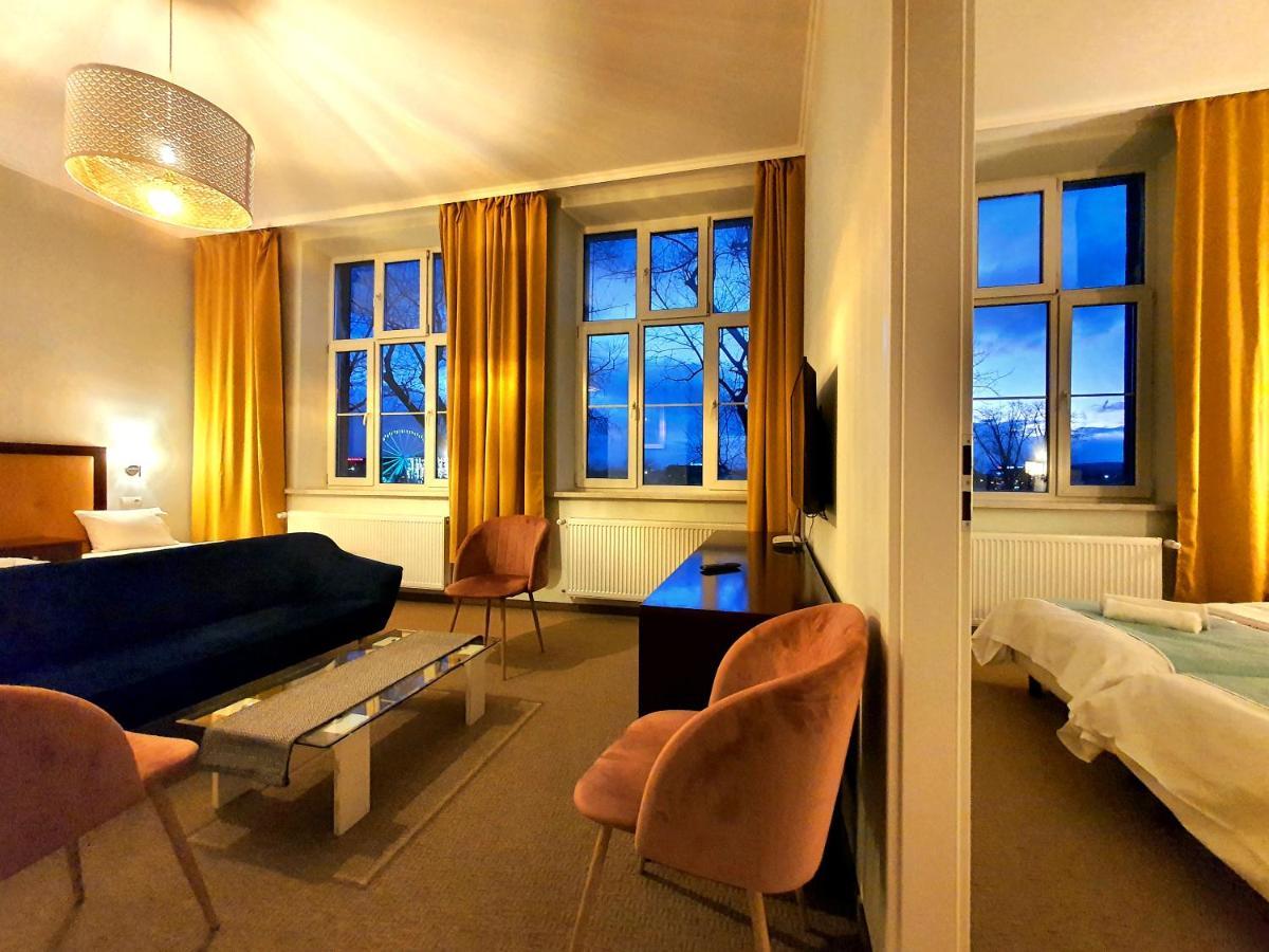 Holiday Suites Cracow Krakow Dış mekan fotoğraf