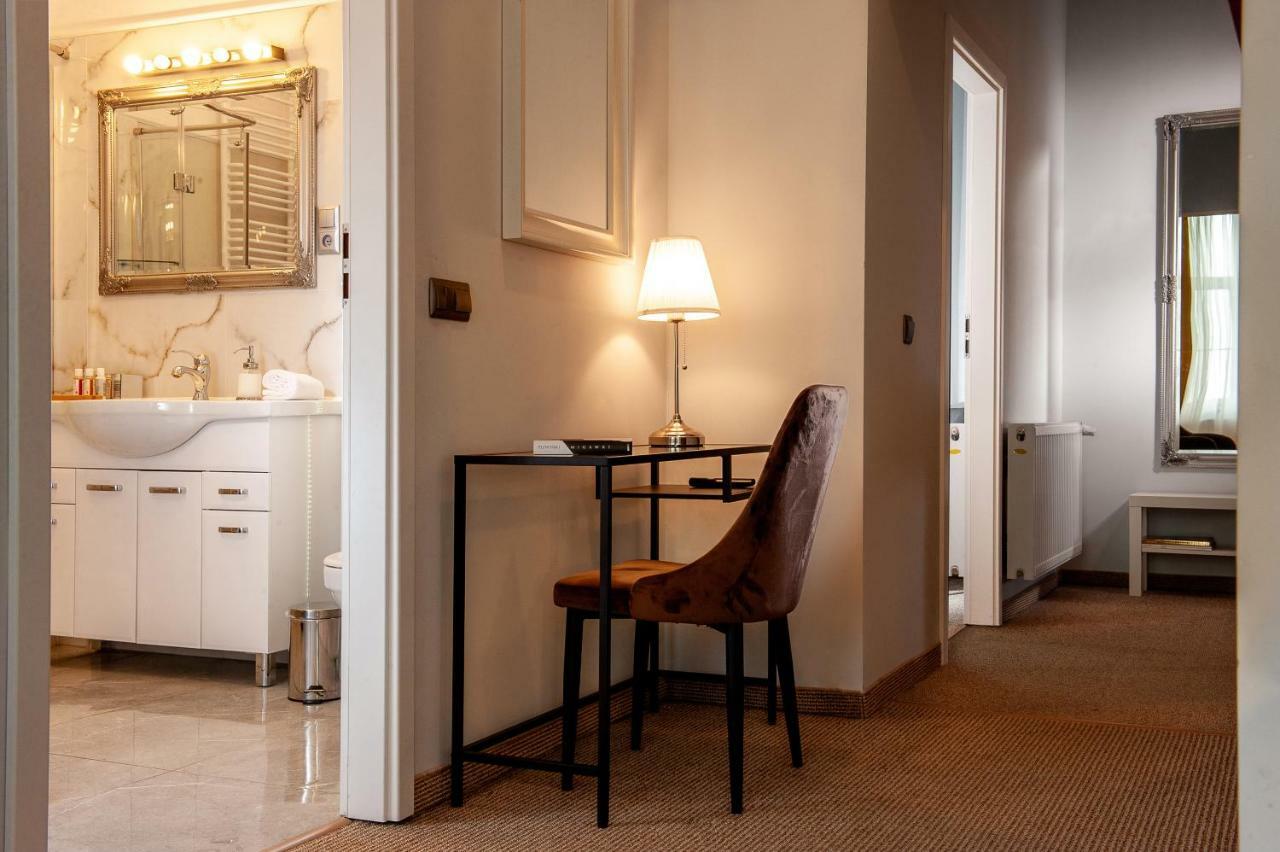 Holiday Suites Cracow Krakow Dış mekan fotoğraf